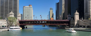 Puente en Chicago en la Avenida Michigan [Foto: CC JeremyA]