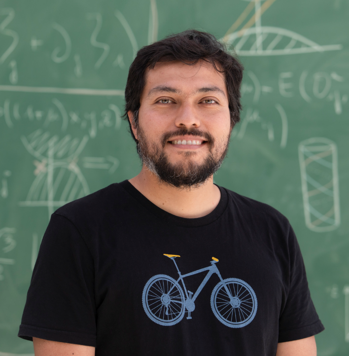 Dr. Edison Salazar