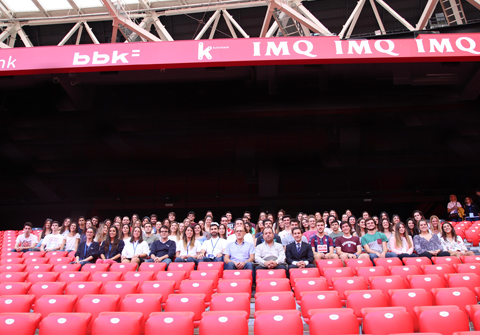 Estudiantes en San Mamés