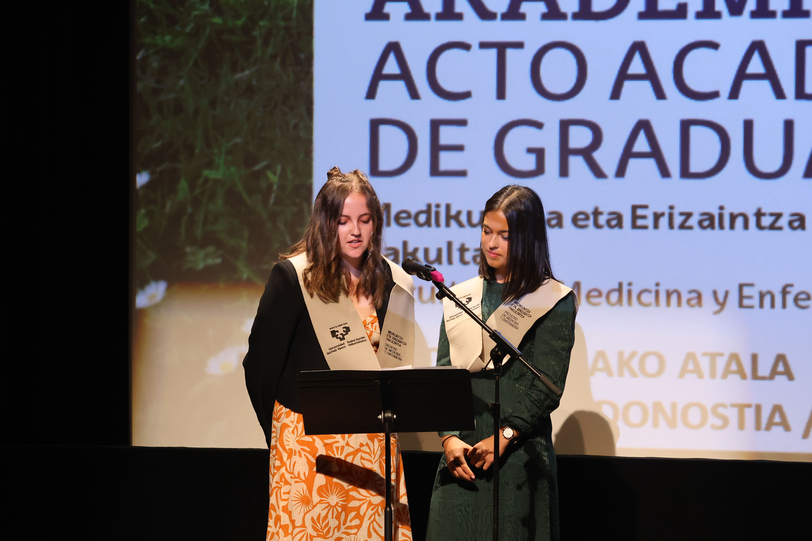 June Esnal y Nora Ituarte