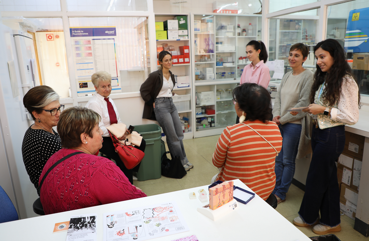 Bizkaiko Minbiziaren aurkako Elkatearen bisita UPV/EHUra