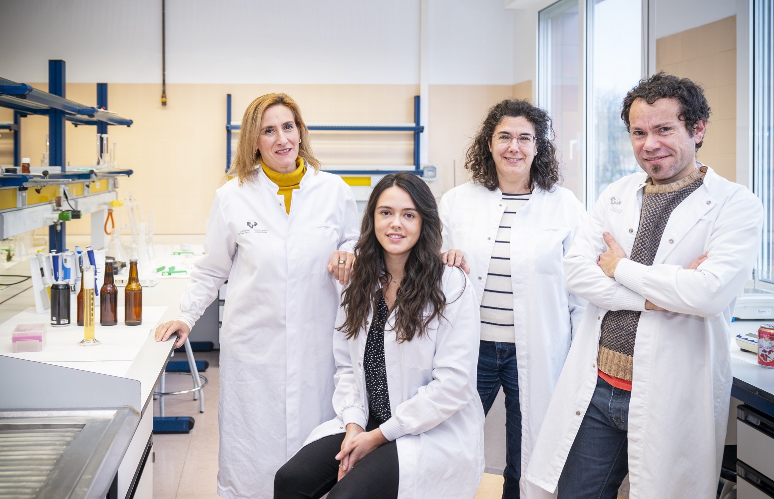 Edurne Simón (lecturer/researcher), Silvia Matías (PhD candidate), Marian Bustamante (lecturer/researcher), and Jonatan Miranda (lecturer/researcher), researchers of the GLUTEN3S Research Group and the Gluten Analysis Laboratory (Department of Pharmacy and Food Sciences at the EHU).