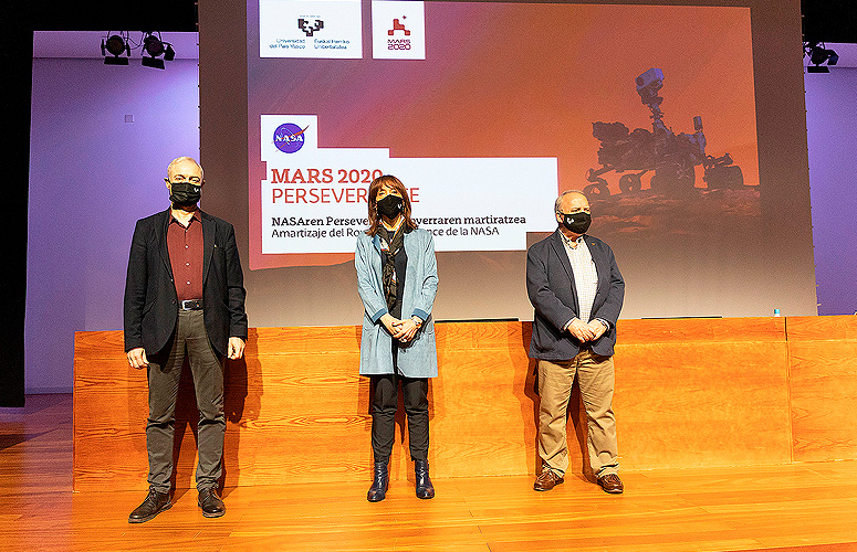 Agustin Sanchez Lavega, Eva Ferreira and Juan Manuel Madariaga