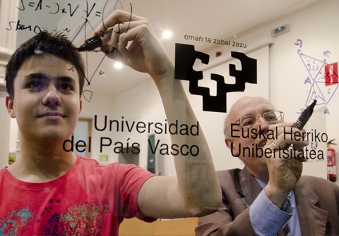 Martín Ortiz, Jesus González Matematikan irakaslearekin bateranzález