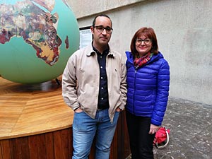Iñaki Echeverria Coordination and Planning SGIker with Anna Corrente, management staff of the Department of Life Sciences at the University of Trieste (Italy)