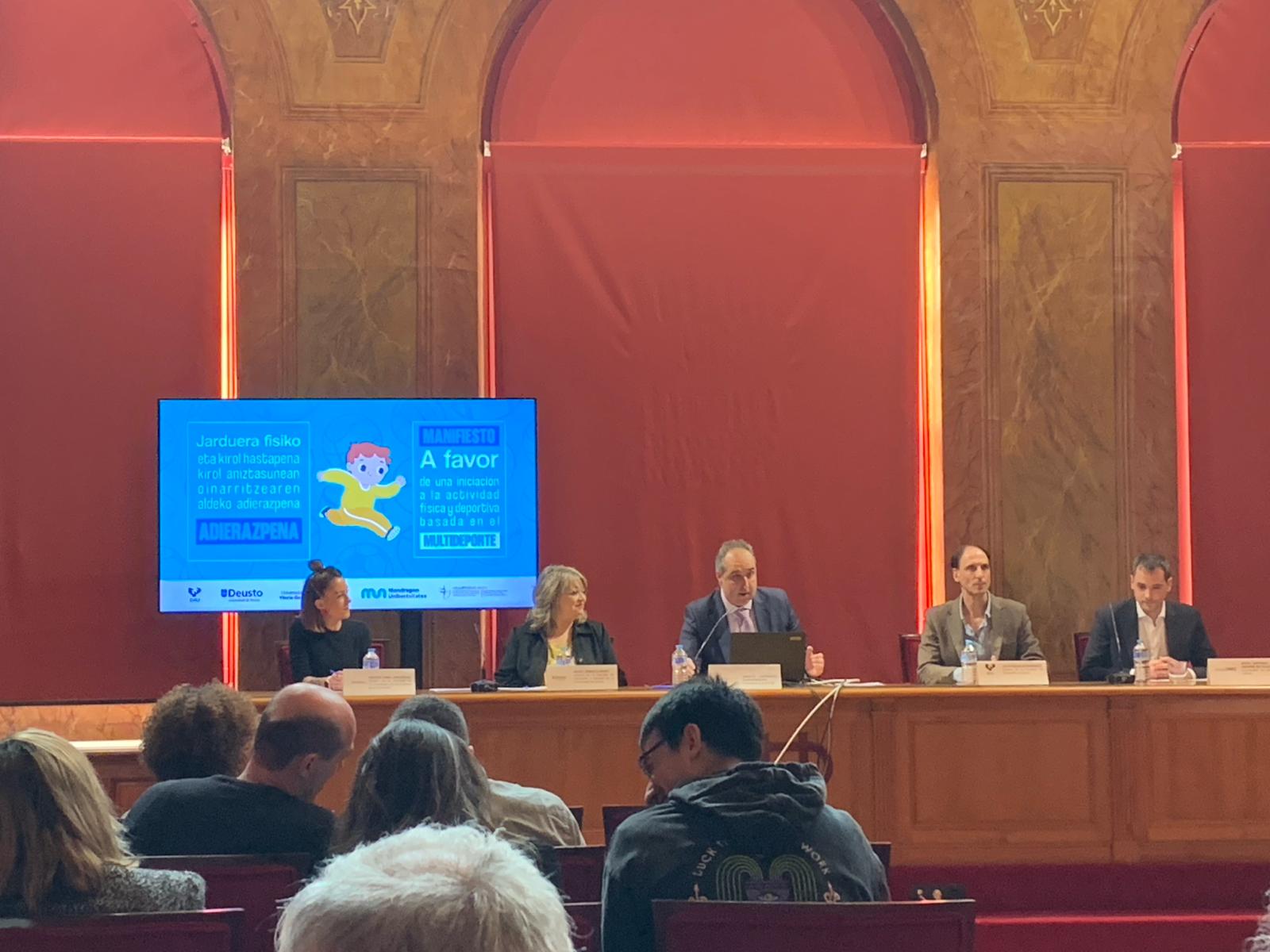 Multikirolaren aldeko Manifestua 3