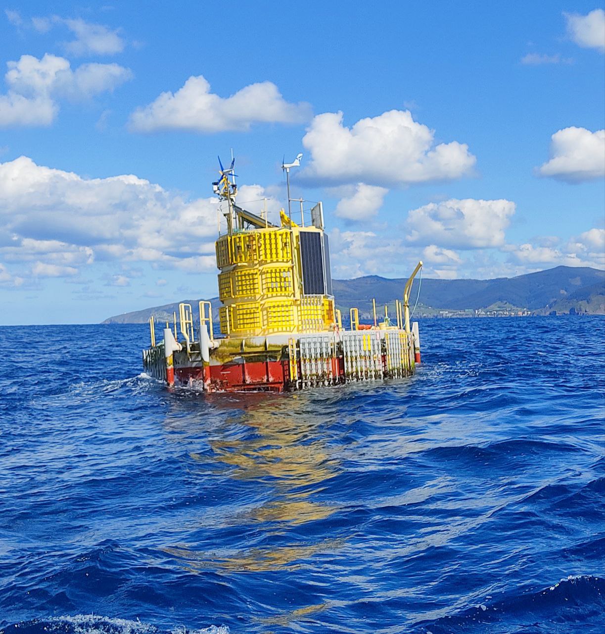 A visit to the project HarshLab, the Offshore laboratory off the coast of Armintza, Spain