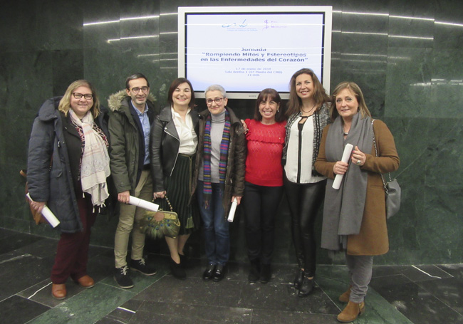 Foro Emakumeak Medikuntzan. De izquierda a derecha, Antonia Ángeles Álvarez Díaz, Iker Badiola Echaburu, Lucía Gallego, Marta Macho Stadler, Miren Josune Canduela Pérez, Lourdes Dafonte Pena y Lurdes Sarría Urigüen.