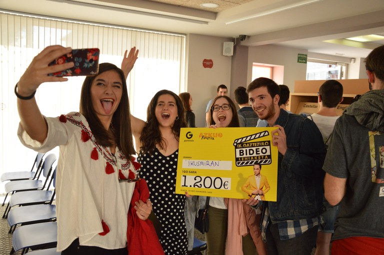 UPV/EHUko ikaslek Gaztezulo bideo lehiaketaren sariak bereganatu dituzte
