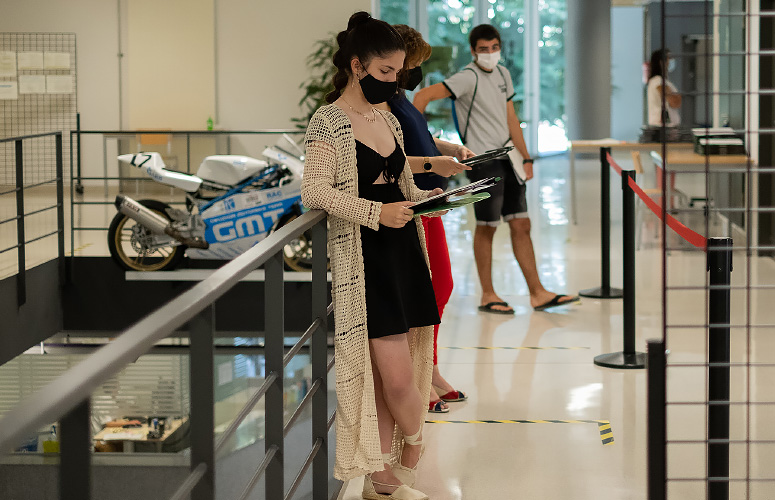 La Escuela de Ingeniería del campus de Gipuzkoa también ha sido sede para matricularse este curso