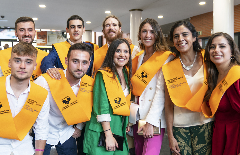 Gizarte Langintzako ikasleak