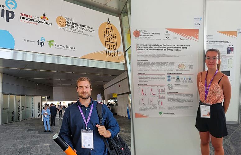 Iñigo Barreiro y Zuriñe Eraña en el 22º Congreso Nacional Farmacéutico celebrado en Sevilla