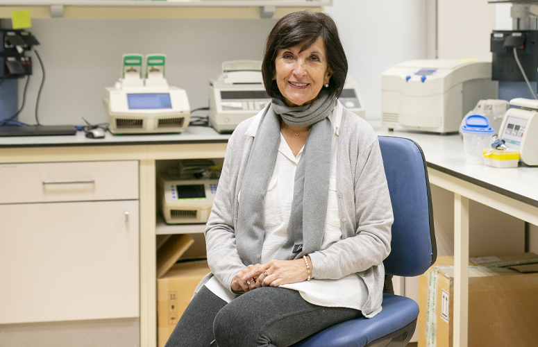 La profesora Marian M. de Pancorbo en su laboratorio del Lascaray