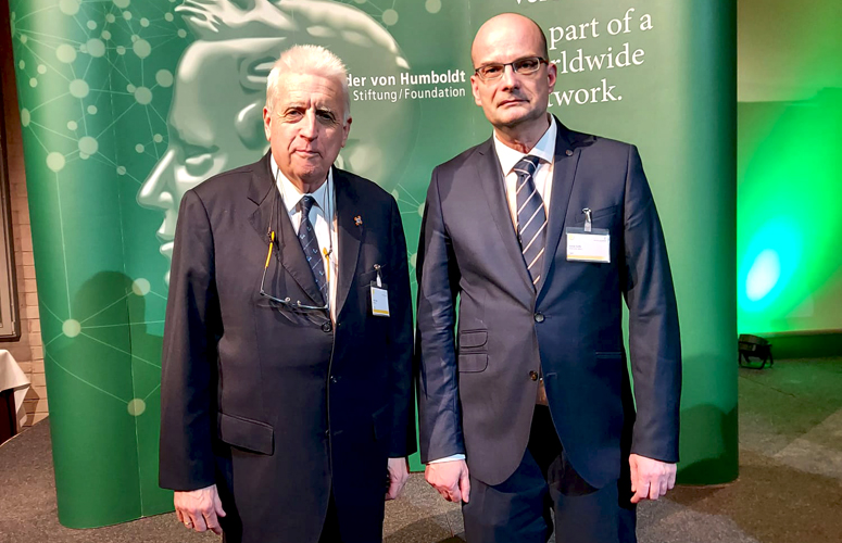 Felix M. Goñi eta Géza Toth premiados por la Fundación Alexander von Humboldt