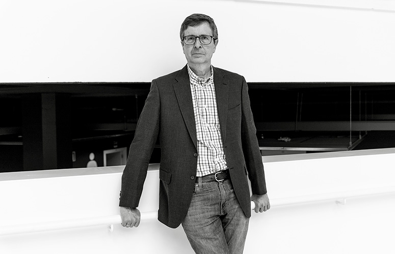 César Coca Kazetaritza irakaslea