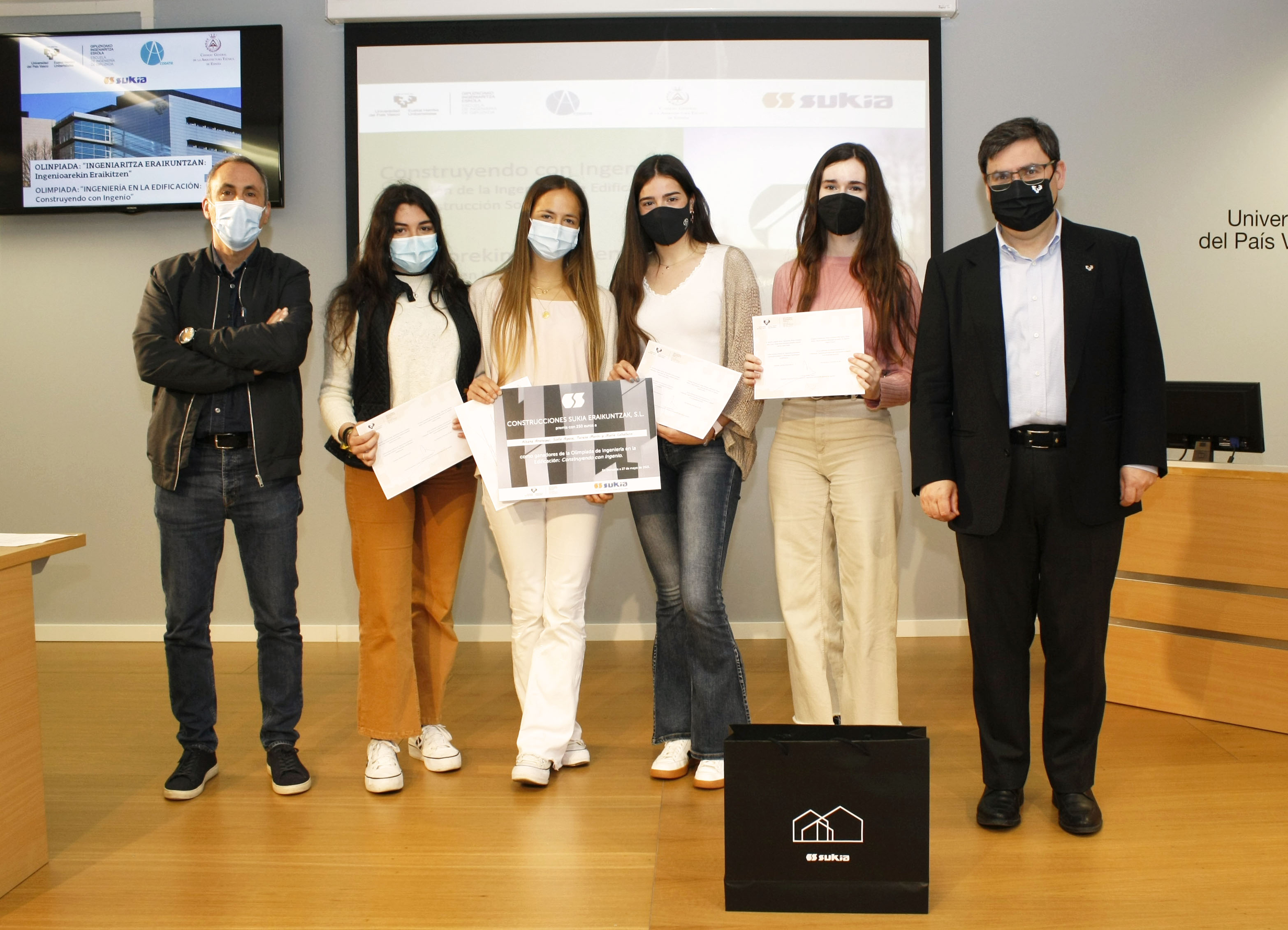 Batxilergoko modalitateko irabazleak gie donostia