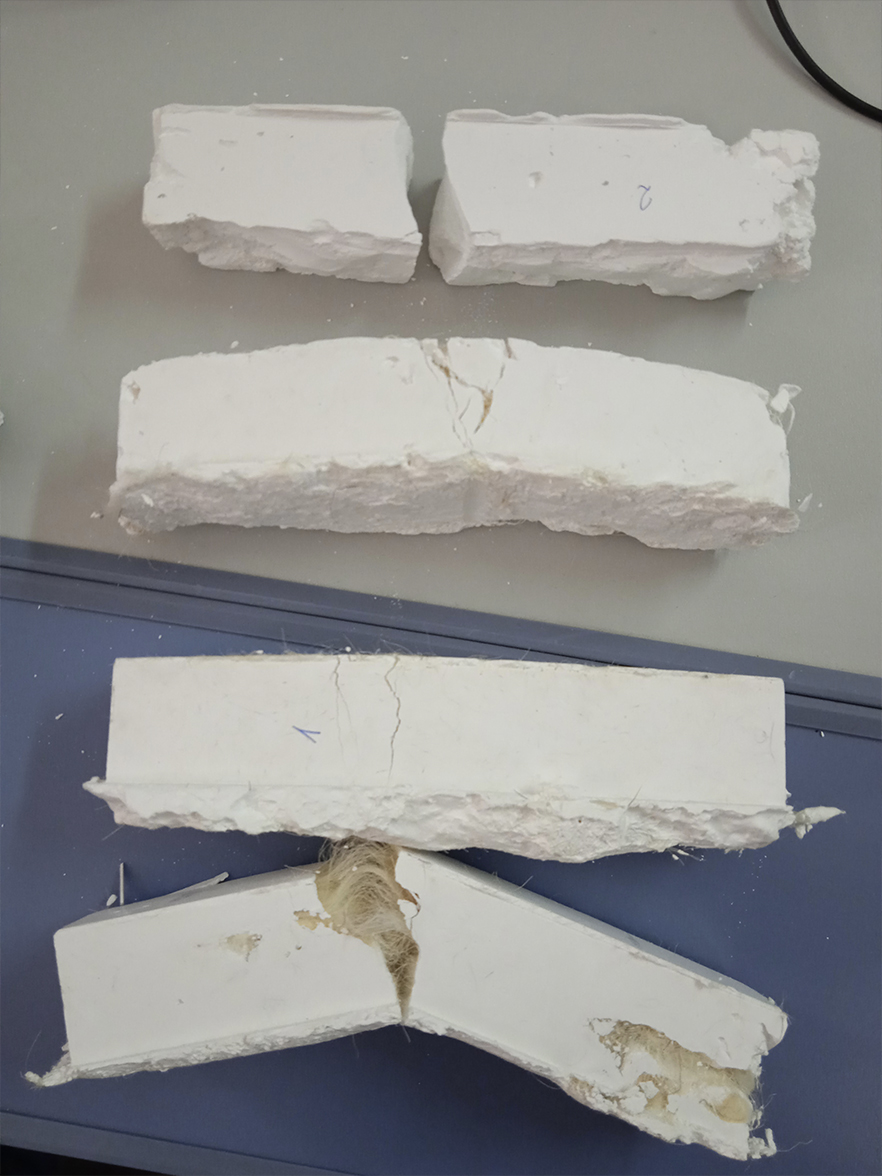 El grupo 'Materiales+Tecnologías' con alumnado del Instituto Txindoki