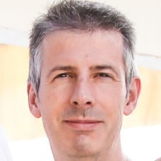 Iván Flores