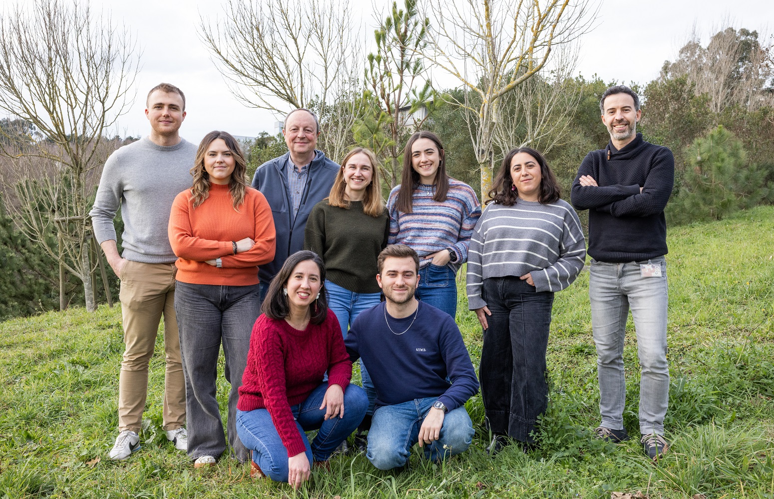 Ezkerretik eskuinera: Eduardo Pelegri, Leire Martin, Aitor Rementeria, Leire Aparicio, Nahia Cazalis, Lucia Abio eta Andoni Ramirez; eta beheko aldean, Aitziber Antoran eta Oier Rodriguez.