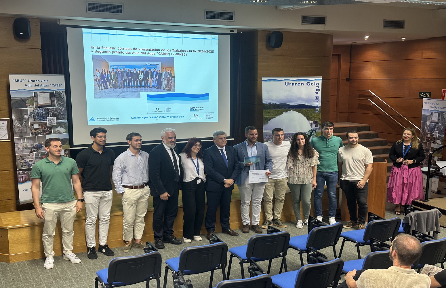 De izquierda a derecha: Iñigo Fernandez, Ander Ferre, Borja Ormaeche, Charles Pinto, Irati Gorostidi, kepa Odriozola,Jesus Mateos, Gorka Ruiz, Maitane Diez, David Cuesta, Daniel Herrero y Natalia Alegría