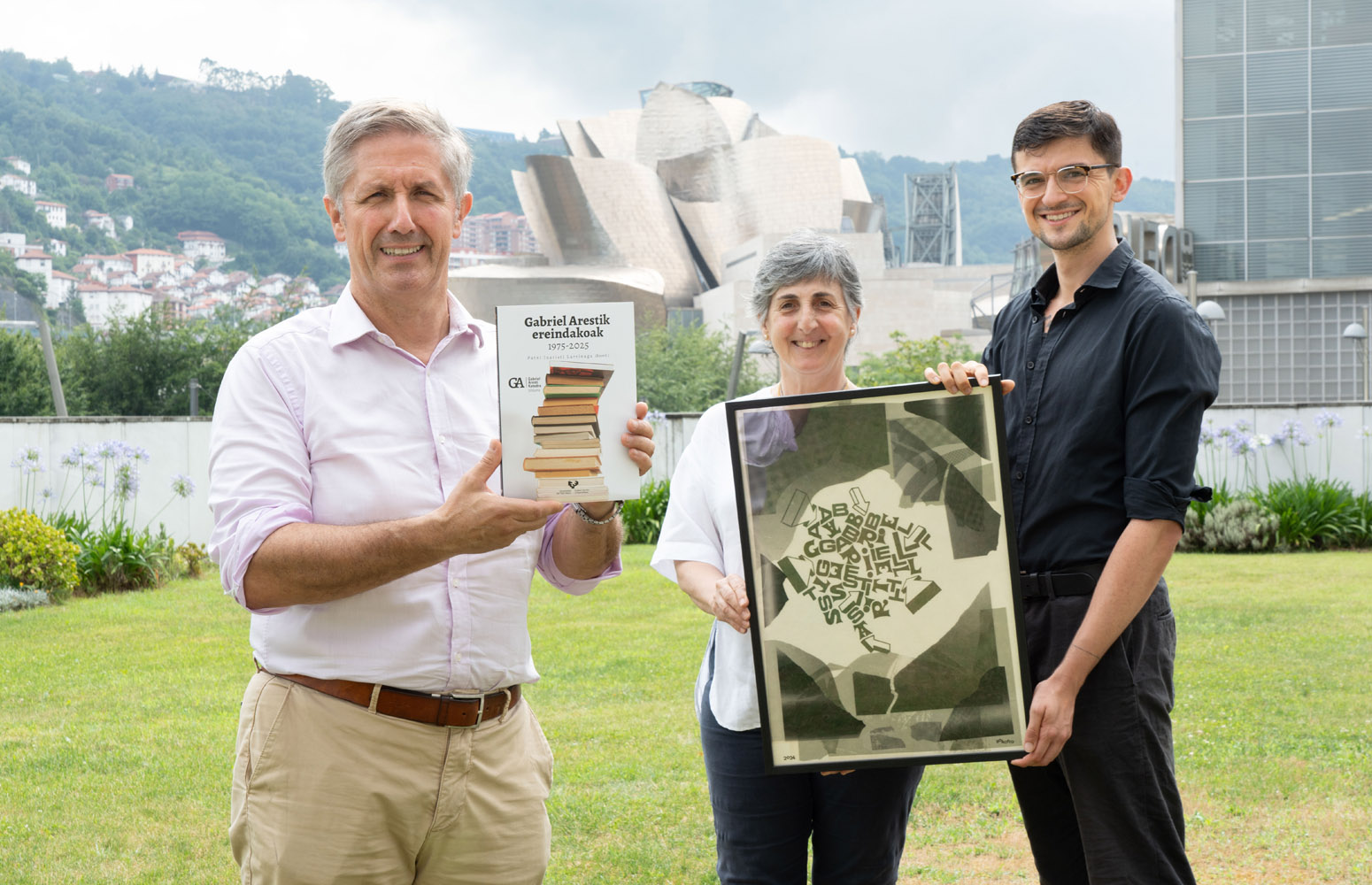 Patxi Juaristi, Beatriz Zabalondo eta Asier Amézaga "Gabriel Arestik ereindakoak 1975-2025" liburuaren aurkezpenean