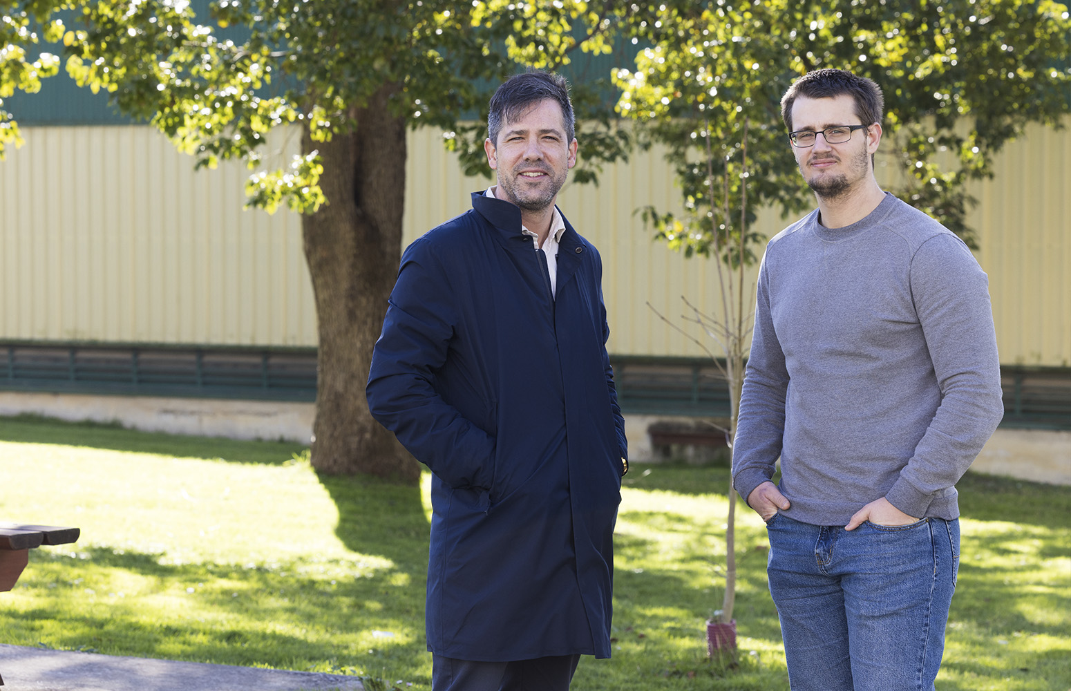 Iker Egaña y Vladimir Akhrimenko, investigadores del Grupo  Basque Sustainable Pharmacy & Biotherapy de la EHU