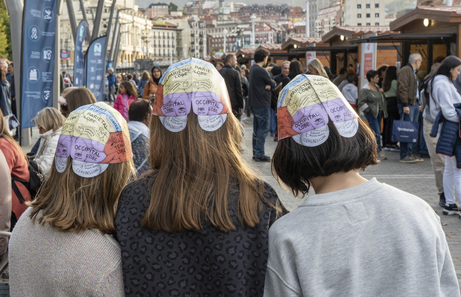 Zientzia txokoak Bilboko Areatzako kaian.