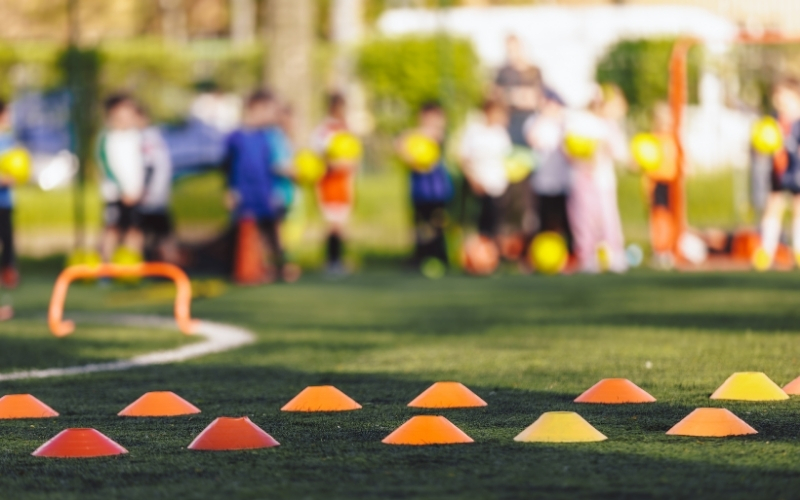 Niños entrenando