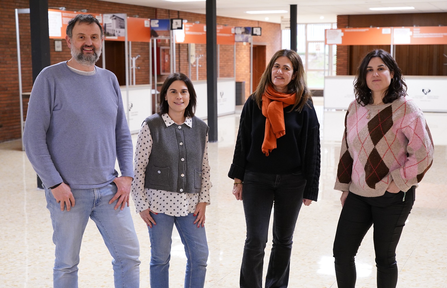 De izquierda a derecha, los miembros del SOU: Jon Torres, Mireia de Castro, Begoña Gutiérrez y Maite Urtiaga.