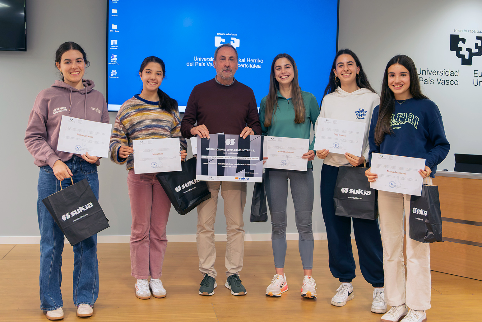 Alumnas de 3º de ESO del centro Herrikide Eskolapioak