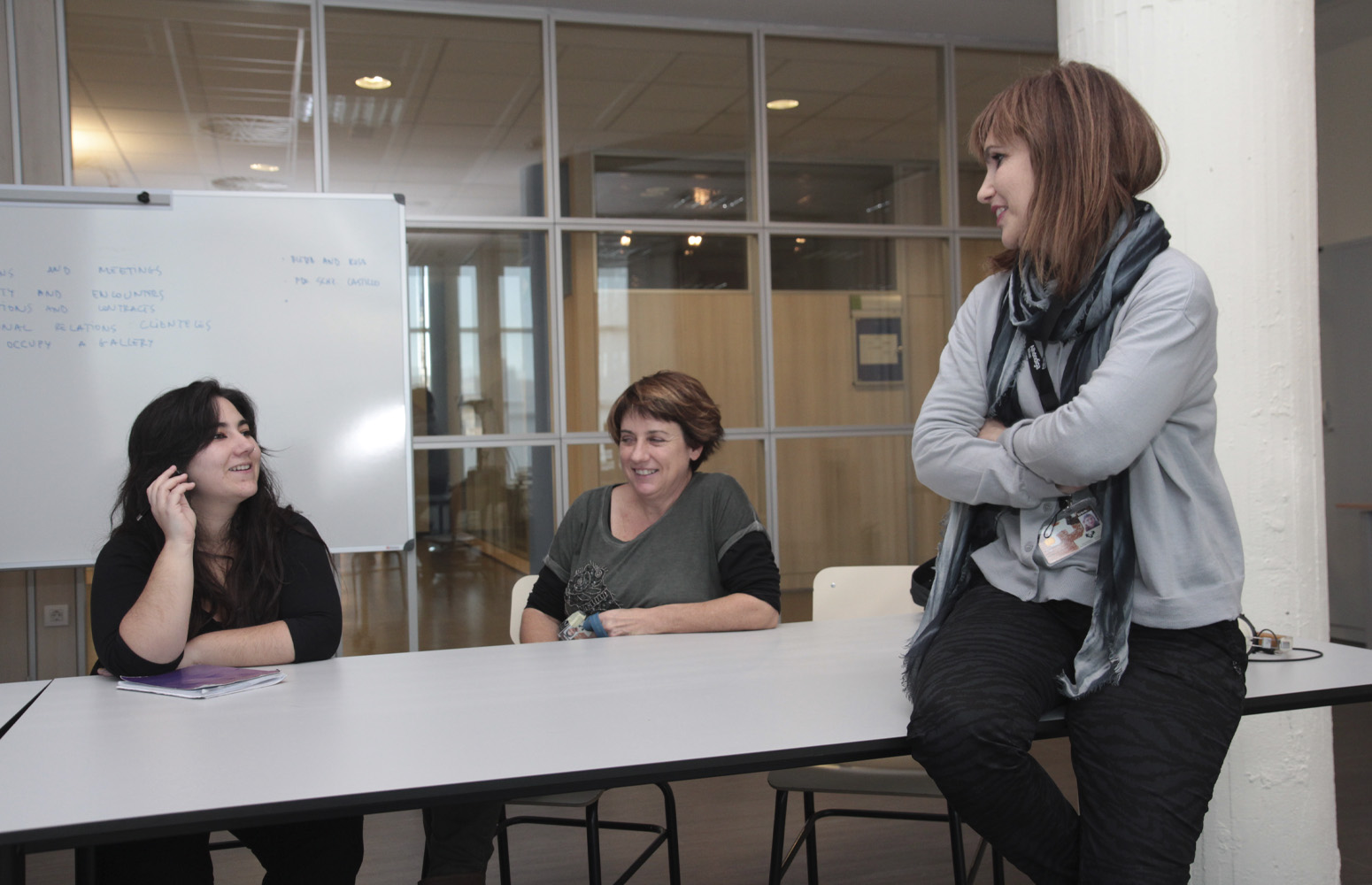 Unas profesoras charlando