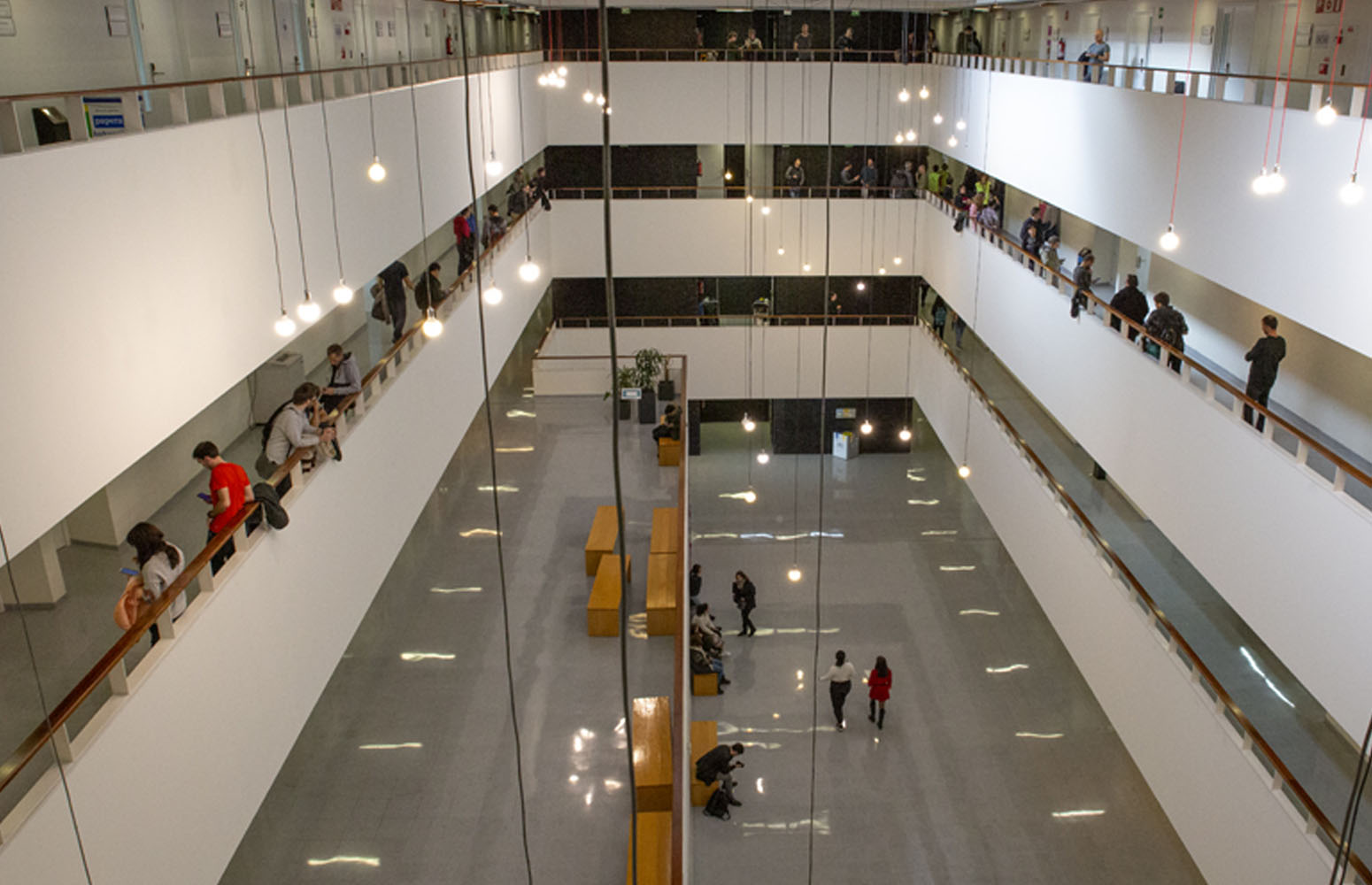 Imagen de una facultad de la EHU por dentro