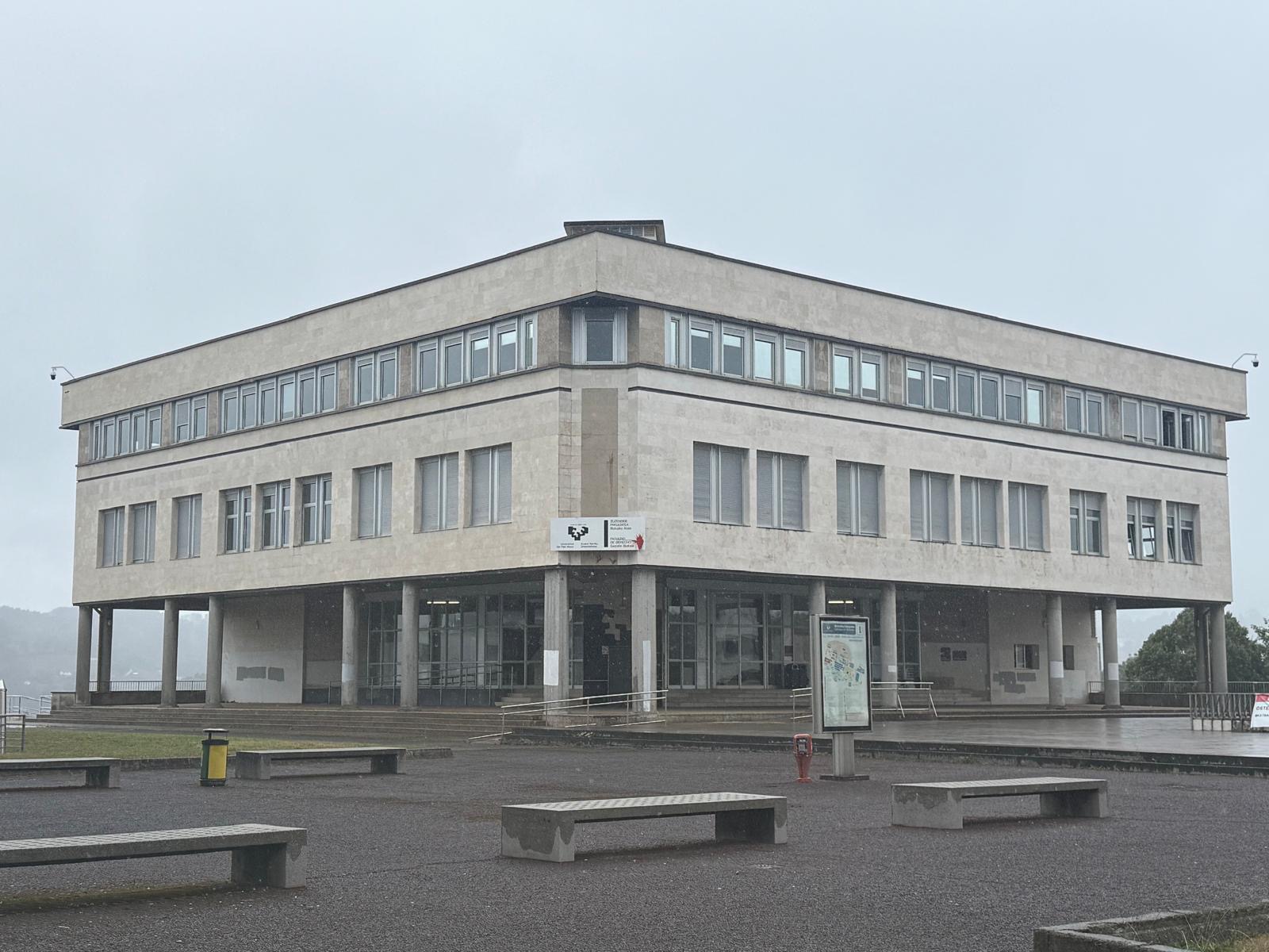 Errektoretzaren eraikina