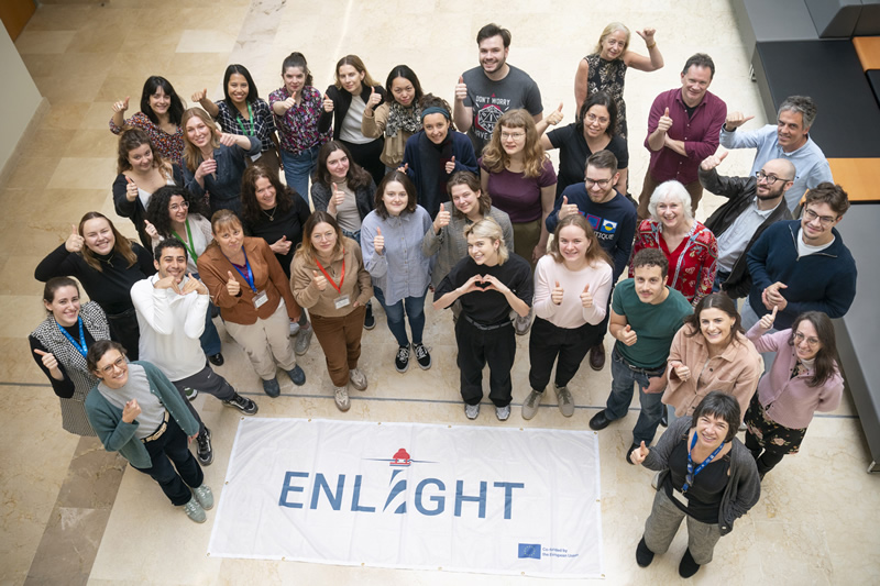 Enlight taldeko argazkia