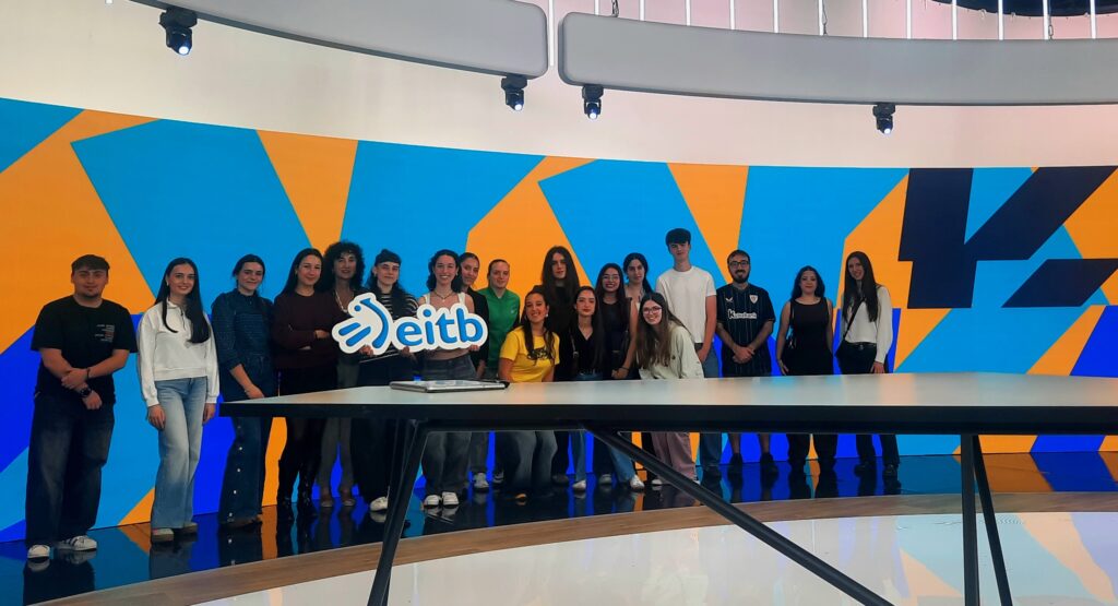 Visita sede EITB, Bilbao, con estudiantes EHU (2026/ 04/ 29)