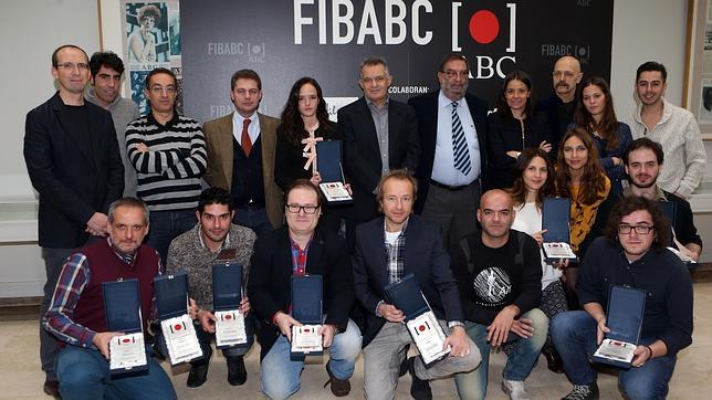 Adrián Agrelo (UPV/EHU) junto al resto de premiados en laIV Edición del Festival Iberoamericano de Cortometrajes de ABC.es 